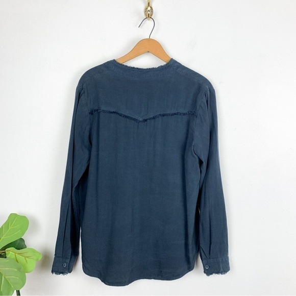 Cloth & Stone by Anthropologie Charcoal Gray Chambray Top Sz M - Picture 2 of 8